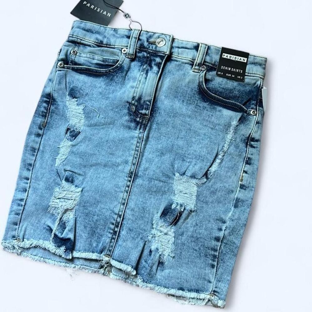NWT Parisian Light Wash Distressed Stretch Denim Mini Skirt Size 6
